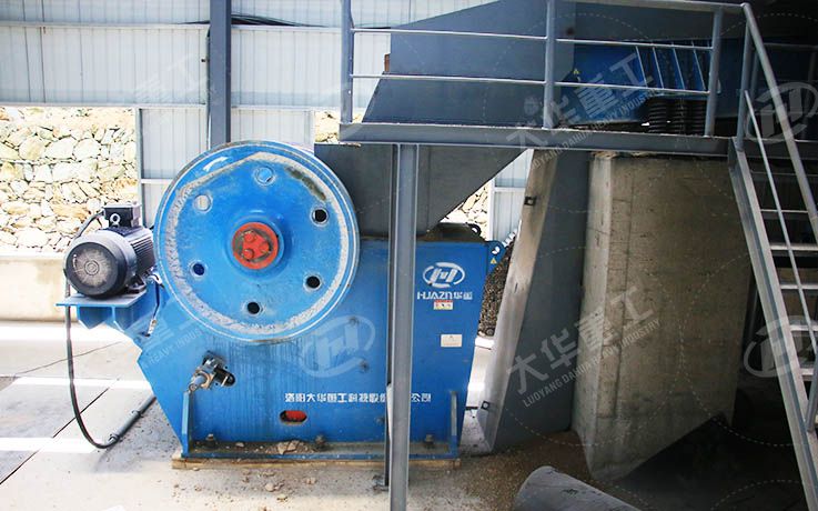 顎式破碎機機型選擇及應(yīng)用范圍